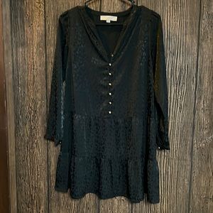 Loft Super cute black on black leopard print long sleeve dress Size XS Petite